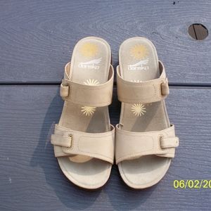 Dansko Isabel Nubuck Sand, like new, size 41